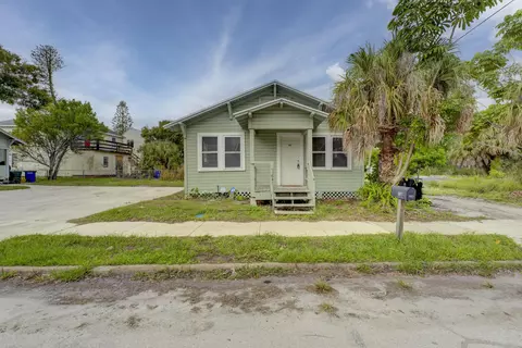 107 N 11th St, Fort Pierce, FL 34947