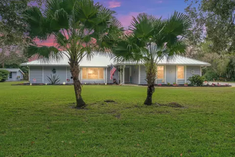 790 NE Bayberry Ct, Jensen Beach, FL 34957