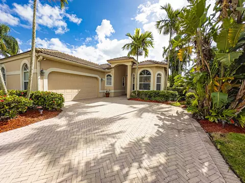 5088 Ventura Dr, Delray Beach, FL 33484
