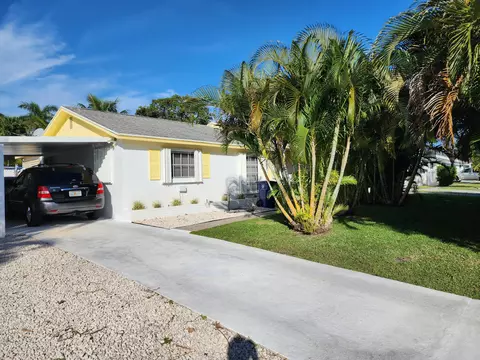 917 Riverwood Ln, Jupiter, FL 33458