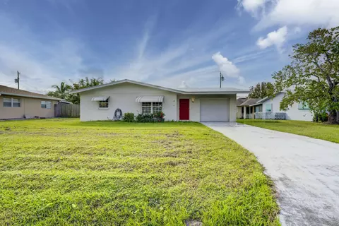 618 Beach Ave, Port Saint Lucie, FL 34952