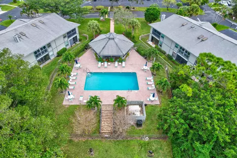 8259 SE Croft Cir #L-6, Hobe Sound, FL 33455