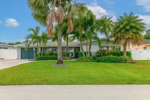1451 SE 8th Ct, Deerfield Beach, FL 33441