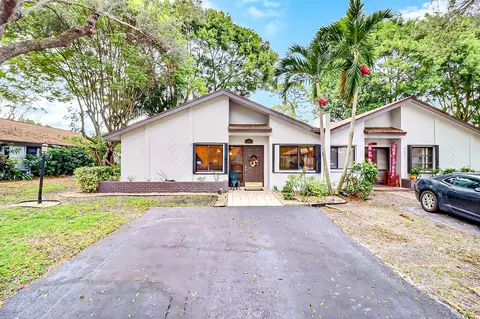 4223 Palm Forest Dr N, Delray Beach, FL 33445
