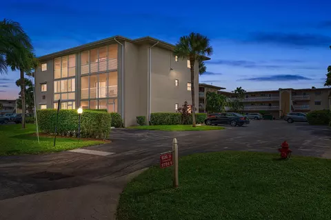 2724 S Garden Dr #309, Lake Worth, FL 33461