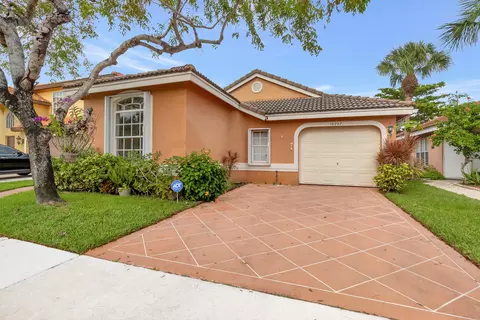 10257 Breezeway Pl, Boca Raton, FL 33428