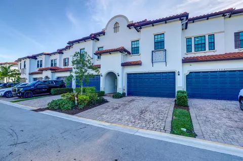 11772 SW 13th Ln, Pembroke Pines, FL 33025