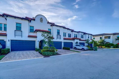11770 SW 13th Ln, Pembroke Pines, FL 33025
