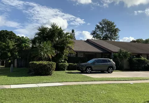 1552 Montauk Dr, Wellington, FL 33414