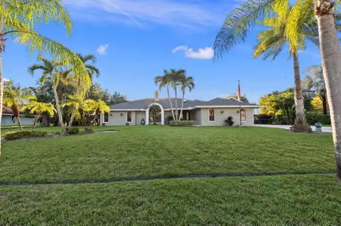 2892 SE Italy St SE, Port Saint Lucie, FL 34952