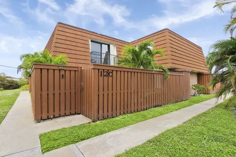 3900 County Line Rd #12C, Tequesta, FL 33469