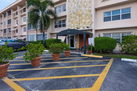 410 SE 2nd St #315, Hallandale Beach, FL 33009