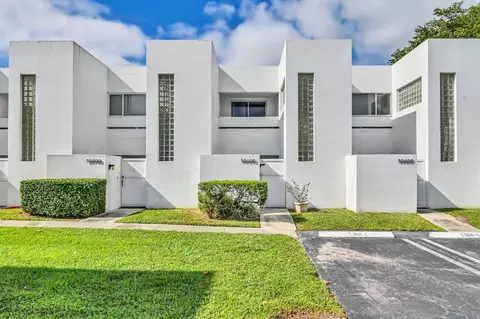 5060 Elmhurst Rd #E, West Palm Beach, FL 33417