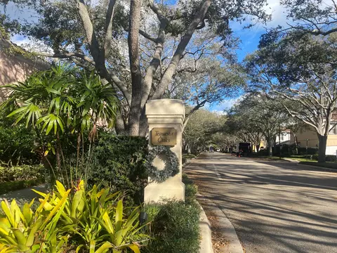 13 Oakleaf Ct, Tequesta, FL 33469