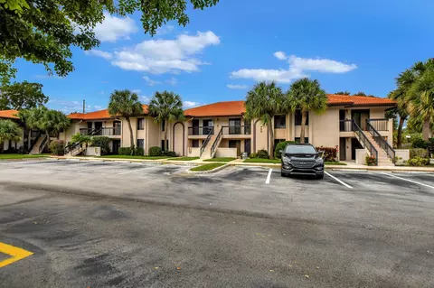 400 Club Cir #106, Boca Raton, FL 33487