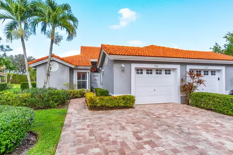 7311 Summer Tree Dr, Boynton Beach, FL 33437