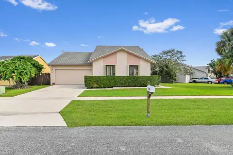 6098 Farmers Pl, Lake Worth, FL 33463