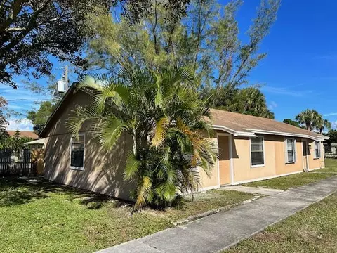 3768 92nd Ln N, Palm Beach Gardens, FL 33403
