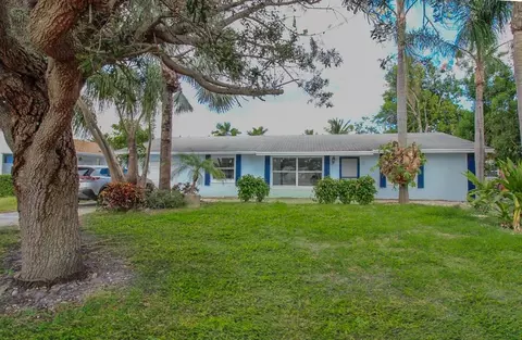 1099 Oleander Rd, Lantana, FL 33462