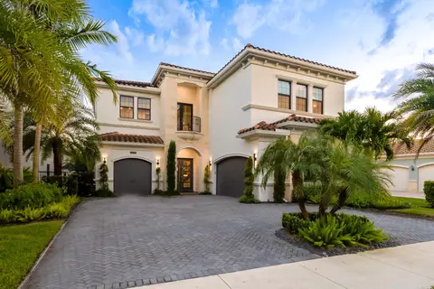 9742 Vitrail Ln, Delray Beach, FL 33446