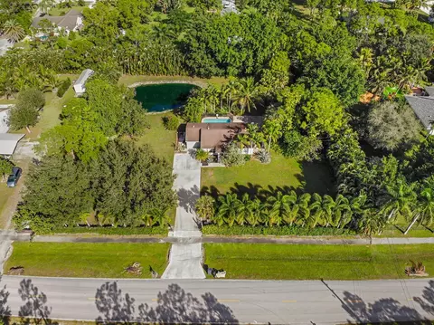 15617 Temple Blvd, The Acreage, FL 33470