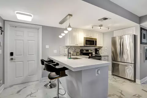 1327 NE 5th Ave, Fort Lauderdale, FL 33304