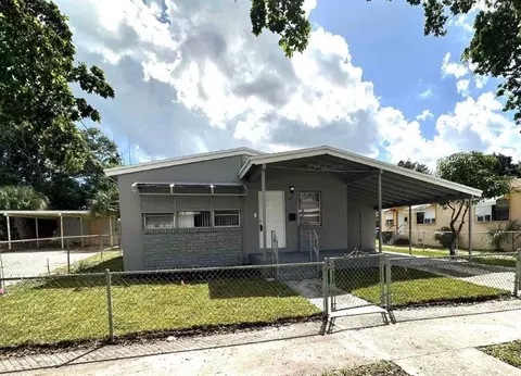1012 15th St, West Palm Beach, FL 33401