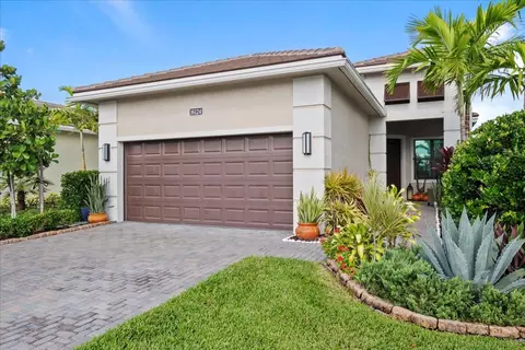 16124 Key Biscayne Ln, Westlake, FL 33470