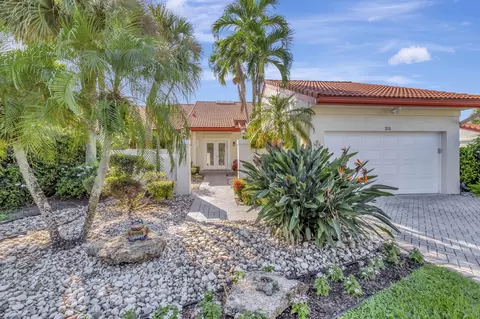 25 Windsor Ln, Boynton Beach, FL 33436