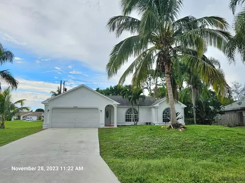 537 SE Cliff Rd, Port Saint Lucie, FL 34984