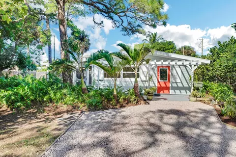 540 SE Lake Clare Pl, Stuart, FL 34994