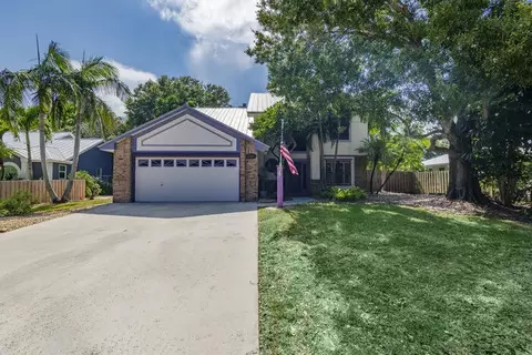 2250 SE Country Club Ln, Stuart, FL 34996