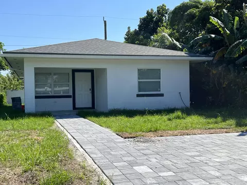 1090 Highland Rd, Lantana, FL 33462