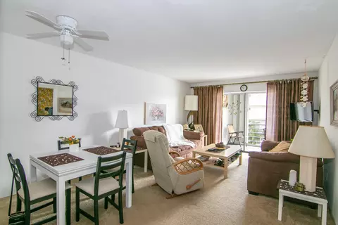 2769 S Garden Dr #304, Lake Worth, FL 33461