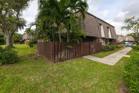 2505 NW 99th Ave, Coral Springs, FL 33065