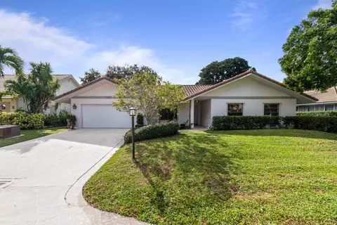 1045 Shady Lakes Cir S, Palm Beach Gardens, FL 33418