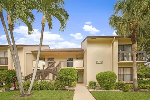 5121 Oak Hill Ln #426, Delray Beach, FL 33484