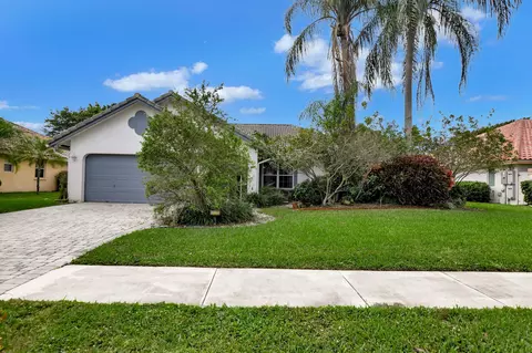 10399 Canoe Brook Cir, Boca Raton, FL 33498