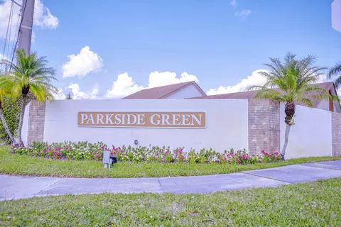 1060 Parkside Green Dr #E, Greenacres, FL 33415