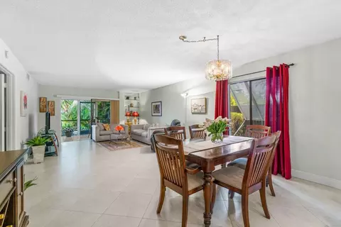 10137 Mangrove Dr #106, Boynton Beach, FL 33437