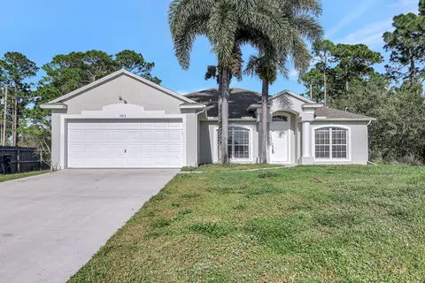 1913 SW Mackenzie St, Port Saint Lucie, FL 34953