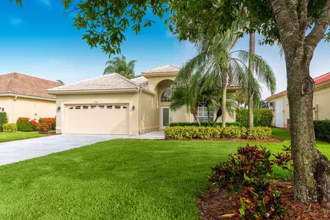 1407 SE Glencoe Ct, Port Saint Lucie, FL 34952