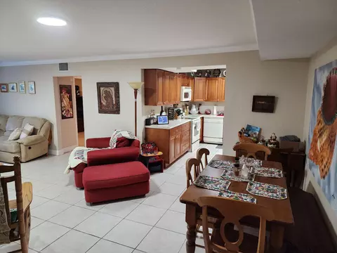 120 Sparrow Dr #108, Royal Palm Beach, FL 33411