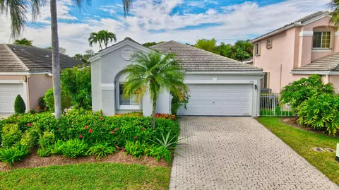 7864 Travlers Tree Dr, Boca Raton, FL 33433