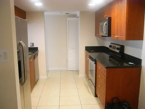 2025 Lavers Cir #D409, Delray Beach, FL 33444
