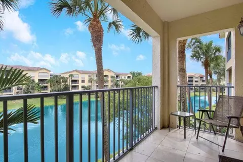 400 Uno Lago Dr #304, Juno Beach, FL 33408