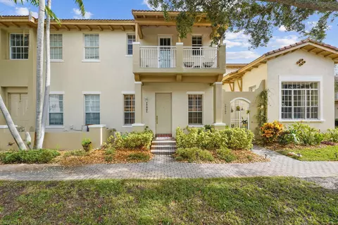 2402 NW 6th St, Boynton Beach, FL 33426