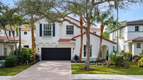 1063 Vintner Blvd, Palm Beach Gardens, FL 33410