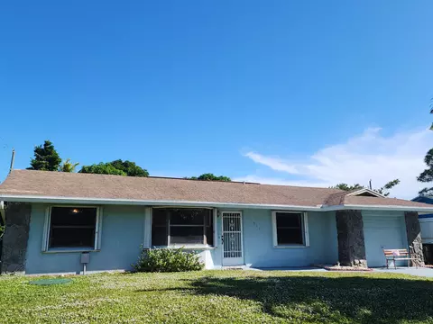1911 SE Dock St, Port Saint Lucie, FL 34952