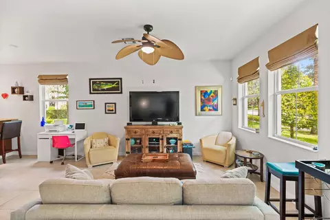 1188 Dakota Dr, Jupiter, FL 33458